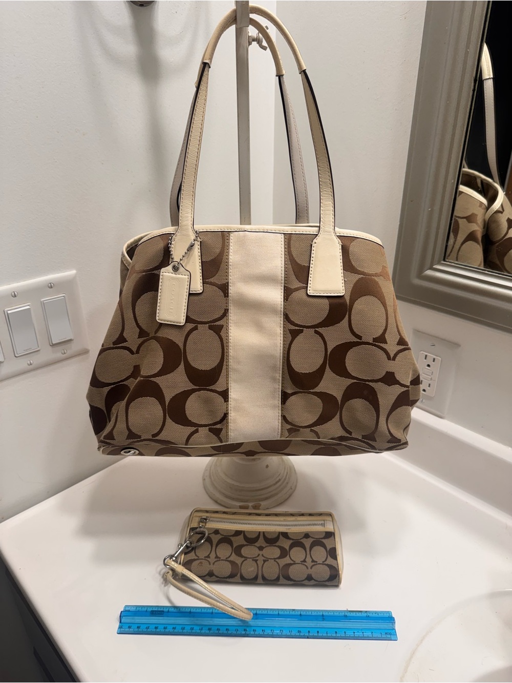 Coach Carryall Satchel with kisslock compartment and wallet wristelt SET.